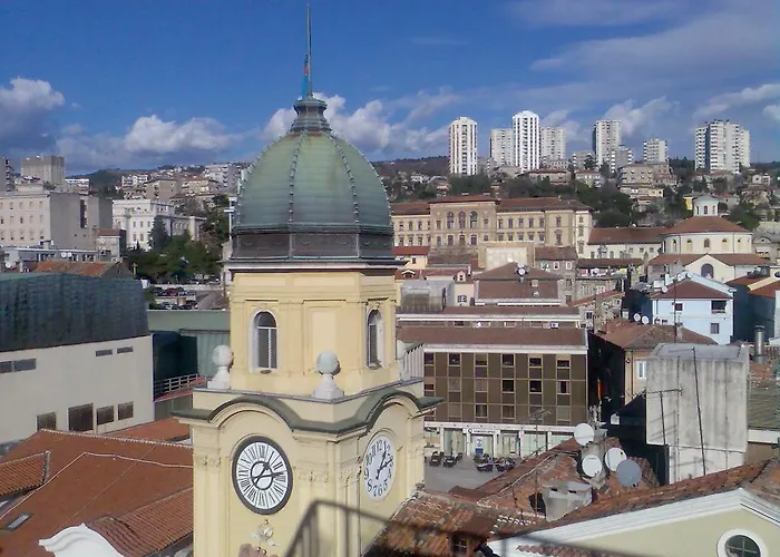 Guest house Sarah 3*