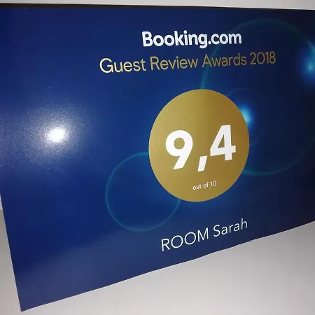 Pensión Sarah 3*